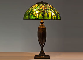 Tiffany-Daffodil-Lamp